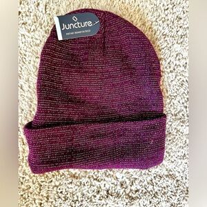 NWT maroon with silver threading toboggan.